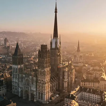 Eveil 4 Le Refuge Lumiere Sous Les Toits De Apartment