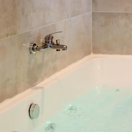 Eveil 4 Le Refuge Lumière Sous Les Toits De