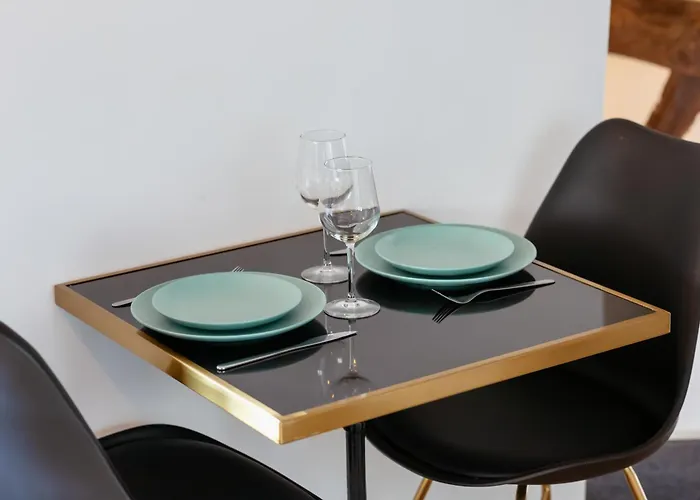 Eveil 4 Le Refuge Lumiere Sous Les Toits De Apartment