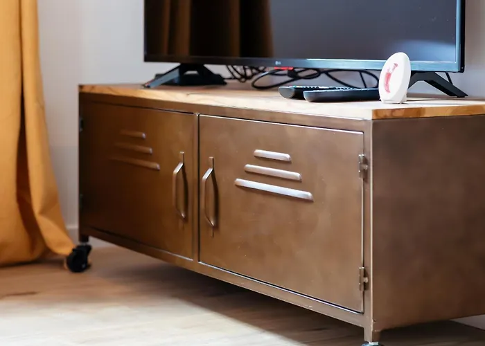 Eveil 4 Le Refuge Lumiere Sous Les Toits De *